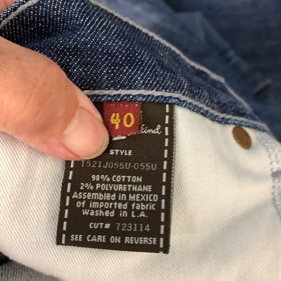 7 for all Mankind Mens Relaxed Front Button Wide Leg, Mid weight, Mid Wash Jeans - Picture 5 of 15